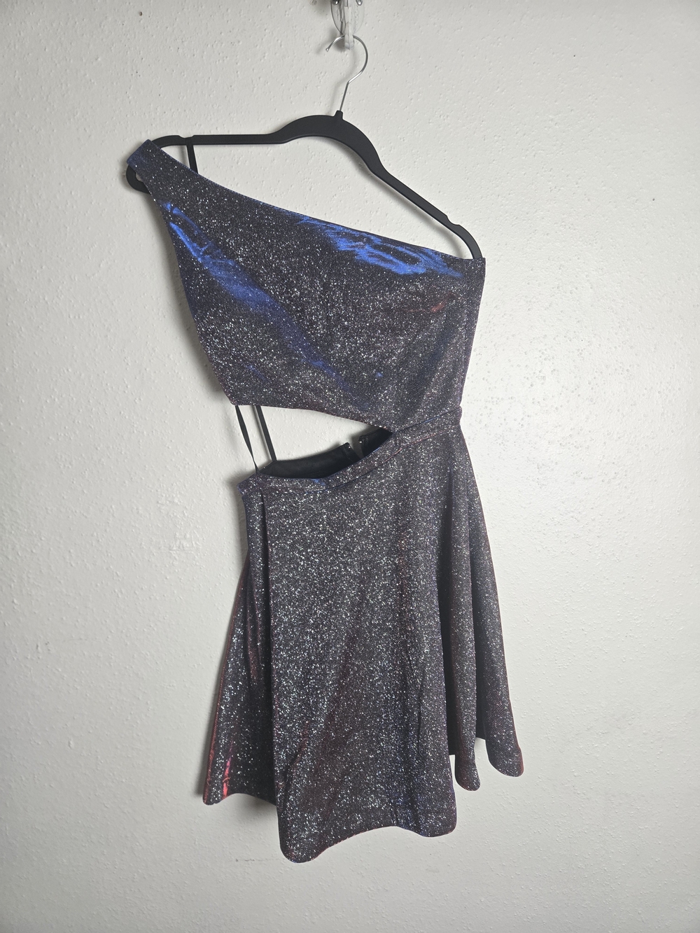 One-Shoulder Sparkle Party Dress in Iridescent Black